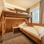 Kraeuterhotel Hochzillertal Отель 4*