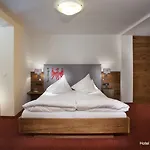 Ξενοδοχείο Kraeuterhotel Hochzillertal Kaltenbach