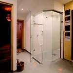 Отель Kraeuterhotel Hochzillertal