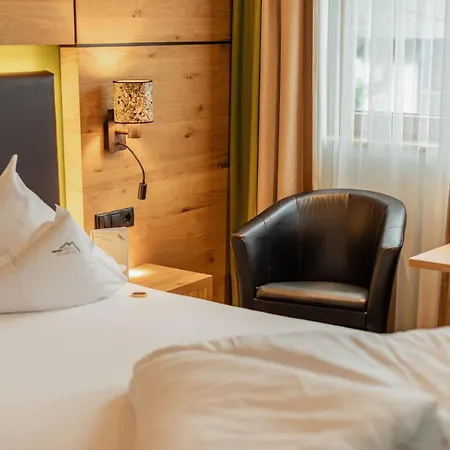 Kraeuterhotel Hochzillertal ホテル