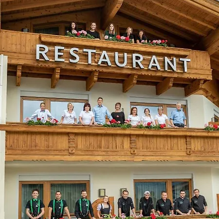 Hotel Kraeuterhotel Hochzillertal 4*