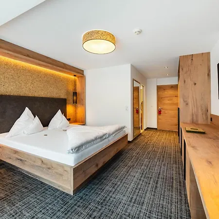 Kraeuterhotel Hochzillertal Hotel 4*
