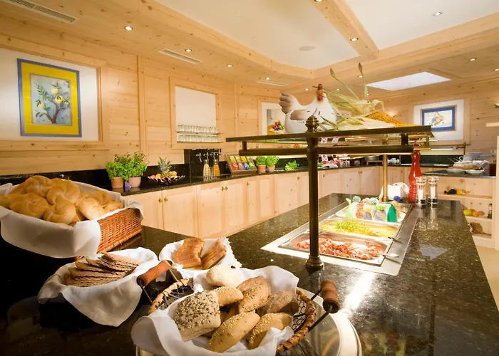 Hotel Kraeuterhotel Hochzillertal 4*