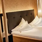Kraeuterhotel Hochzillertal 酒店 卡顿巴赫