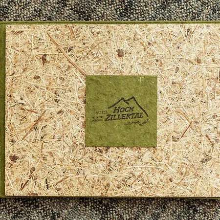 Kraeuterhotel Hochzillertal 호텔 4*