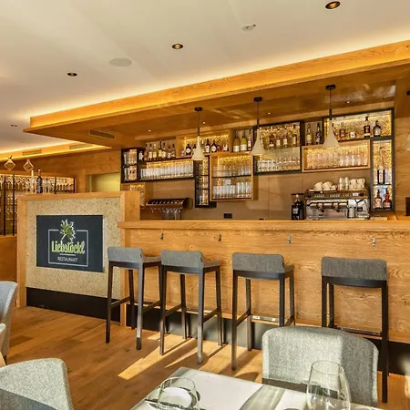 Otel Kraeuterhotel Hochzillertal