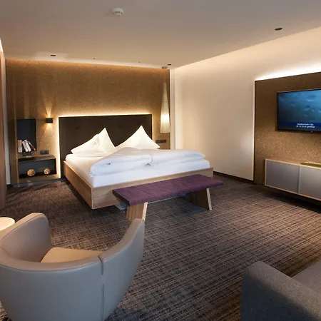 Otel Kraeuterhotel Hochzillertal