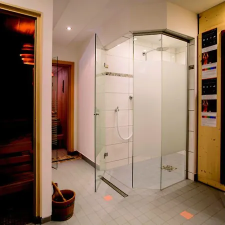 Otel Kraeuterhotel Hochzillertal